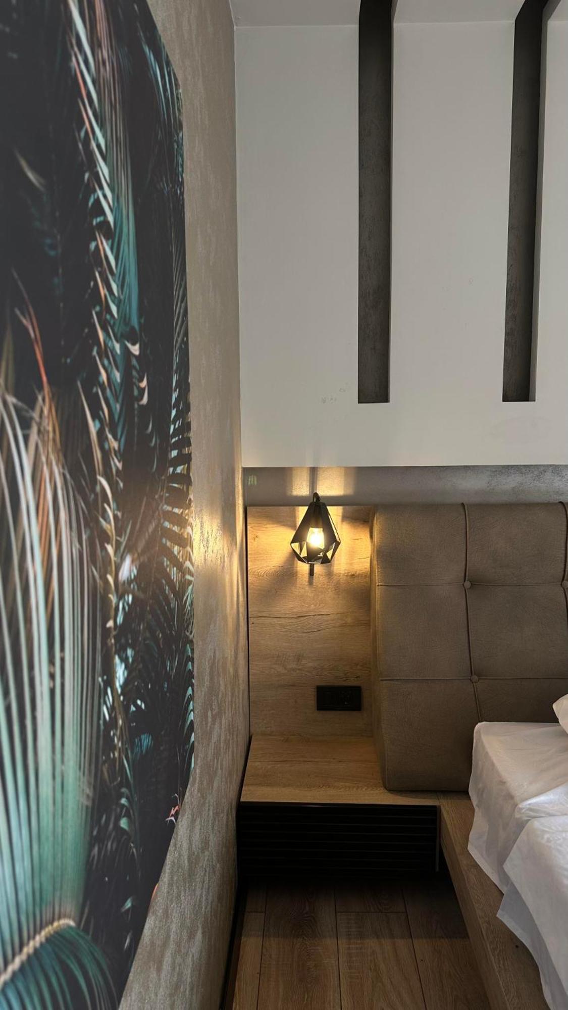 Zet Apartments - Bedroom & Bathroom Pristina Exterior photo