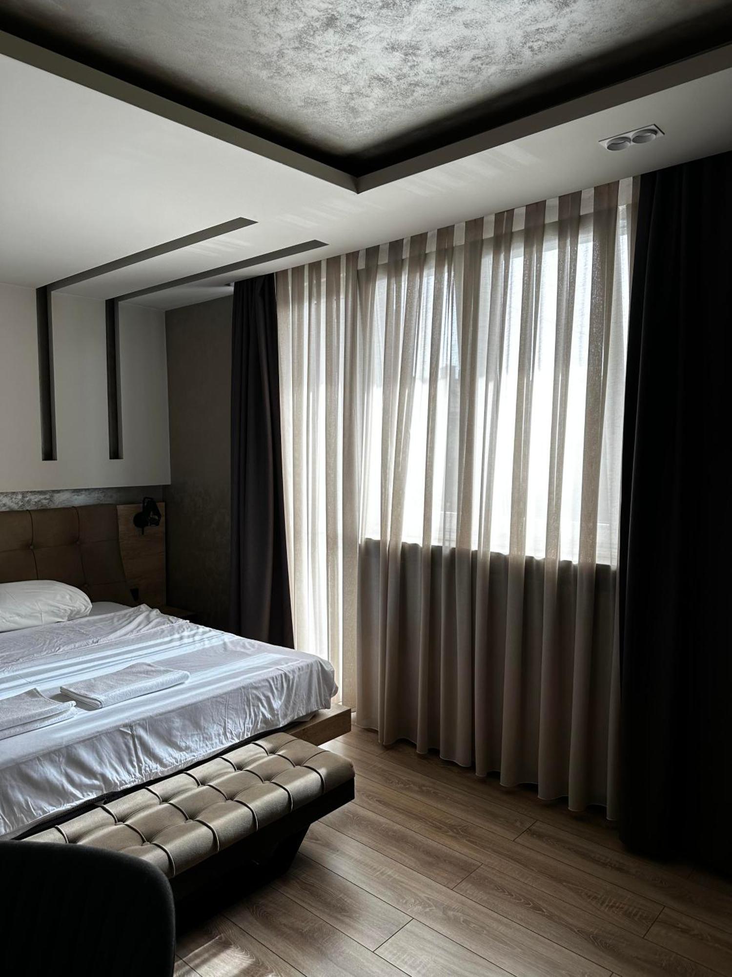 Zet Apartments - Bedroom & Bathroom Pristina Exterior photo