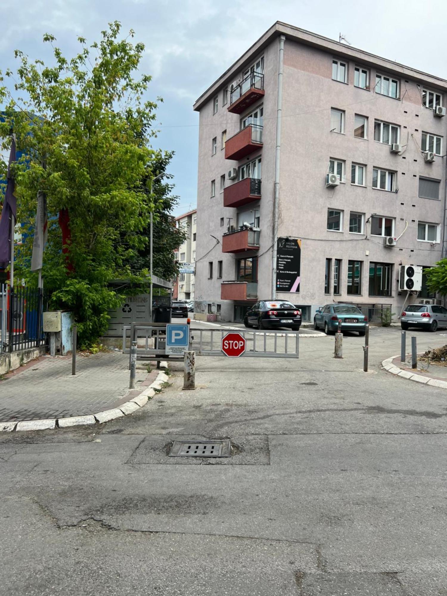 Zet Apartments - Bedroom & Bathroom Pristina Exterior photo